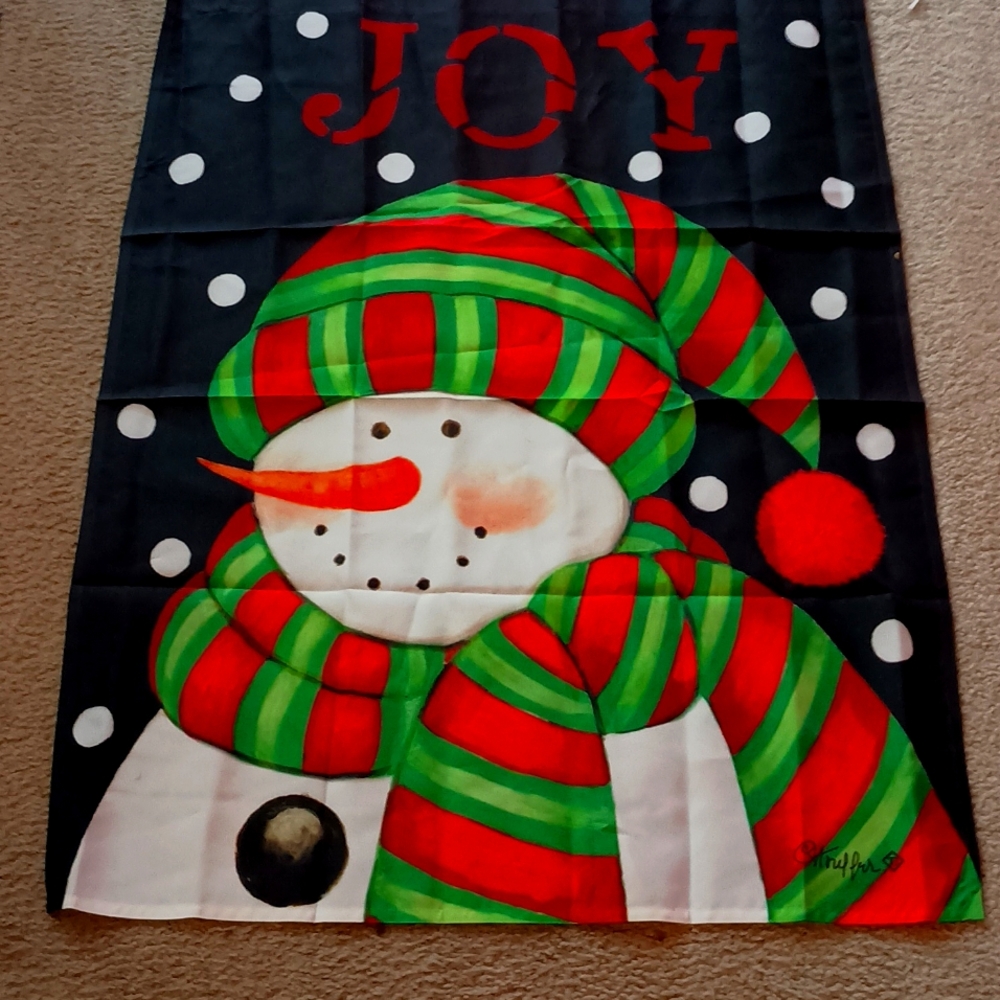 Christmas flag  est SZ 45 X 27 $25 + free flag